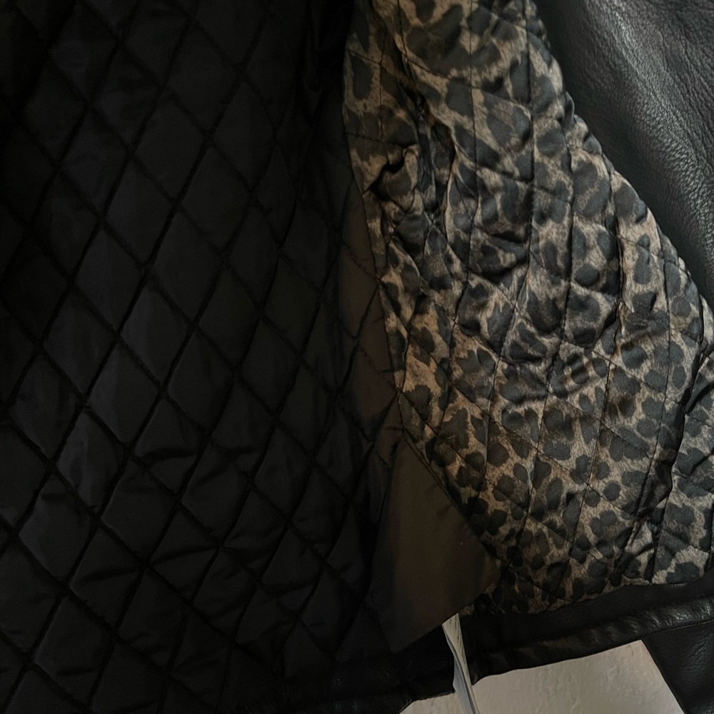 Guess Women's Quilted Black Jacket - Picture 4 of 7
